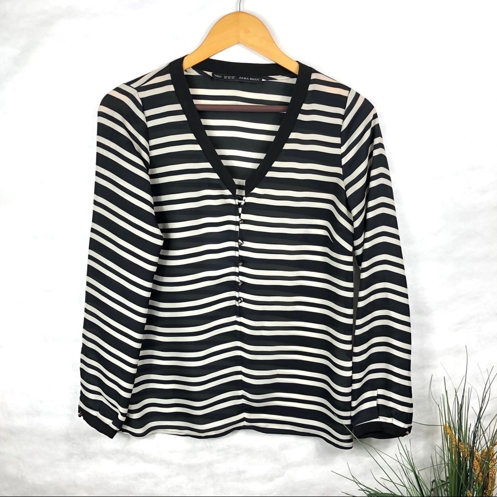 Zara basic. Strips diagonal bottom down size xsmall